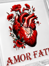 Cover Amor Fati – Cuore Anatomico & Papaveri Rossi